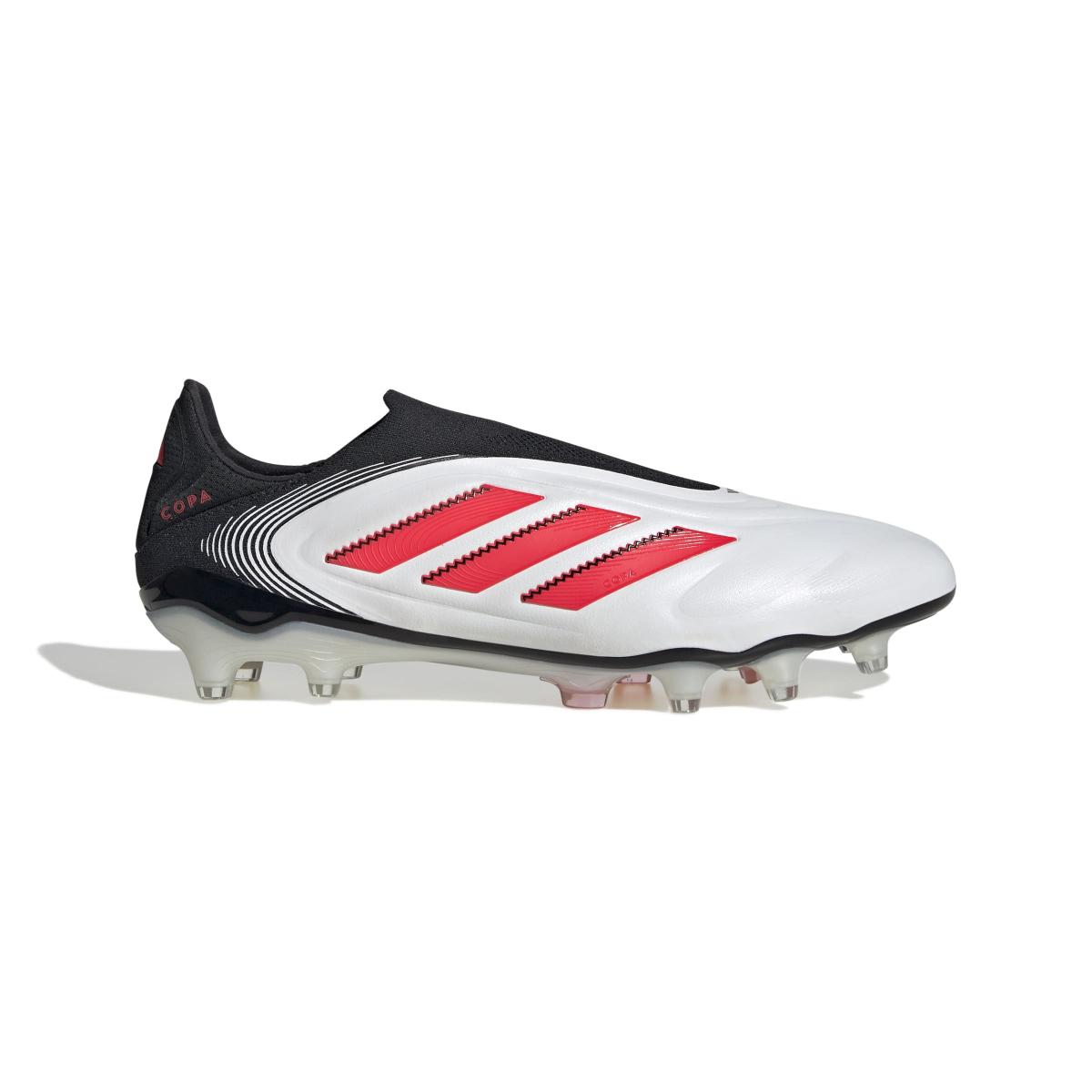 product/a/d/adidas_ih0076_1_footwear_photography_side_lateral_center_view_white-nw091625.jpg