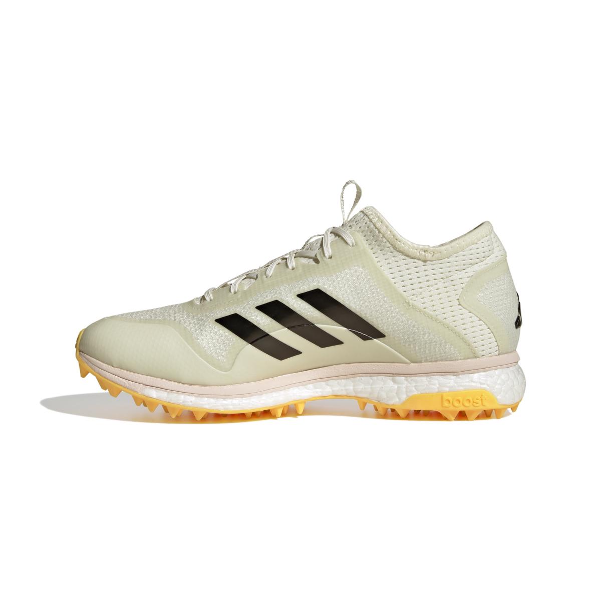 product/a/d/adidas_ih0660_5_footwear_photography_side_medial_center_view_white.jpg