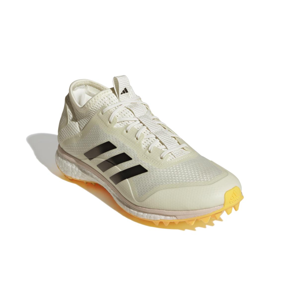 product/a/d/adidas_ih0660_6_footwear_photography_front_lateral_top_view_white.jpg