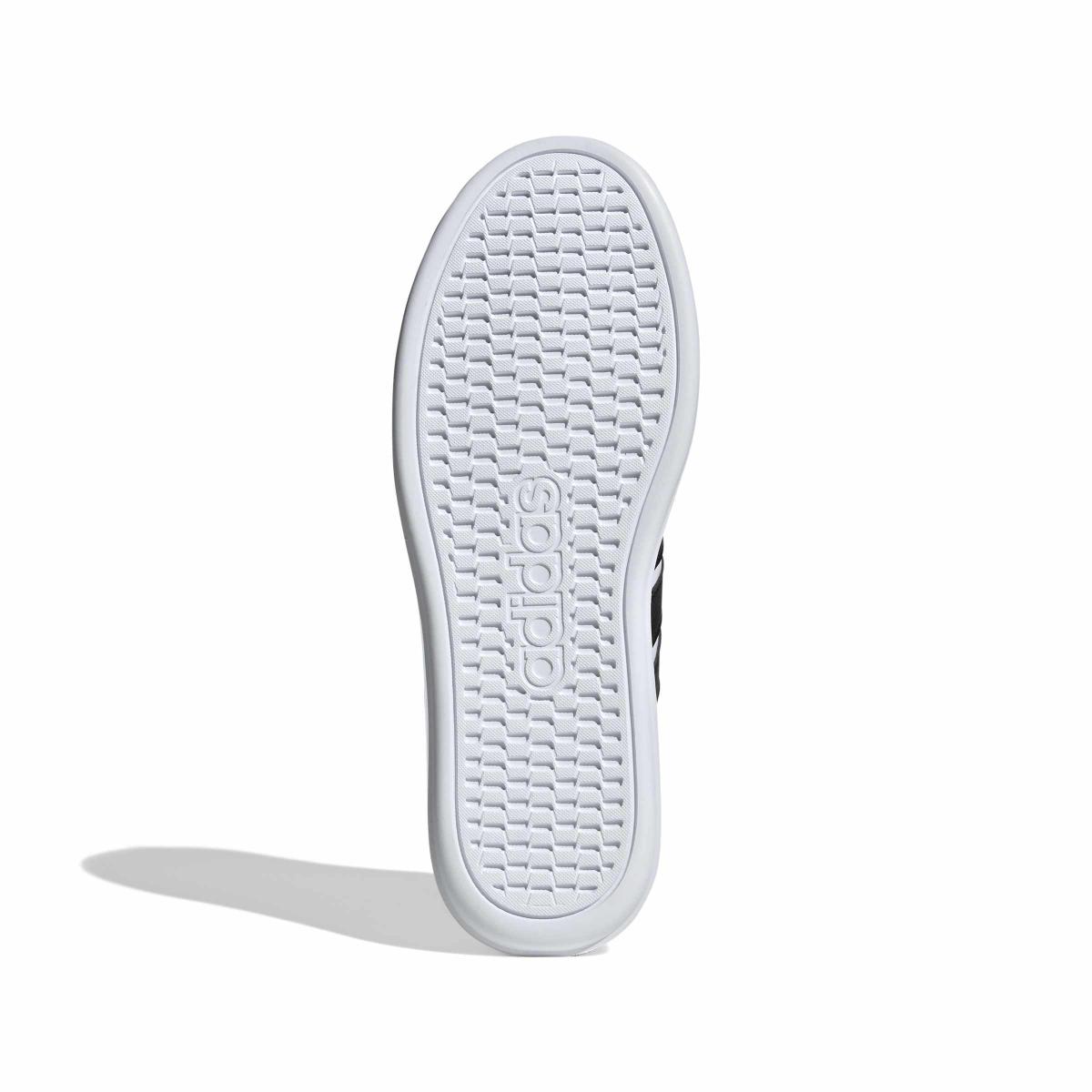 product/a/d/adidas_ih0856_4_footwear_photography_bottom_view_white-nw091625.jpg