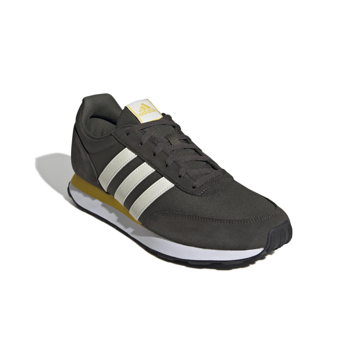 product/a/d/adidas_ih2436_6_footwear_photography_front_lateral_top_view_white.jpg