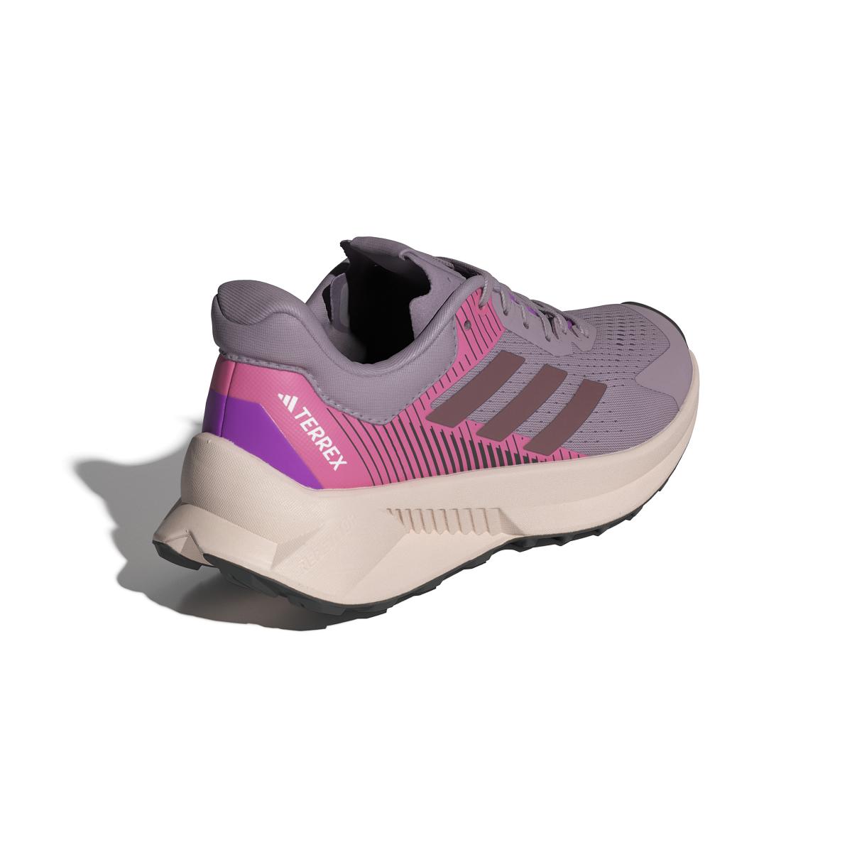 product/a/d/adidas_ih3446_7_footwear_photography_back_lateral_top_view_white.jpg