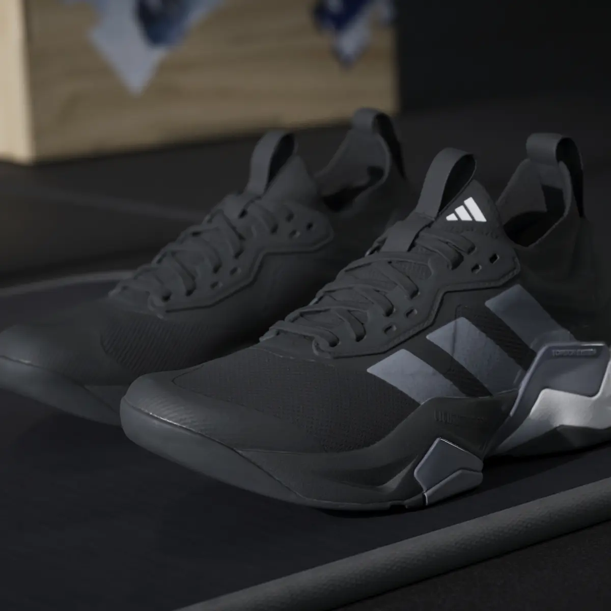 product/a/d/adidas_ih5243_cblack-grey-grey_37.jpg