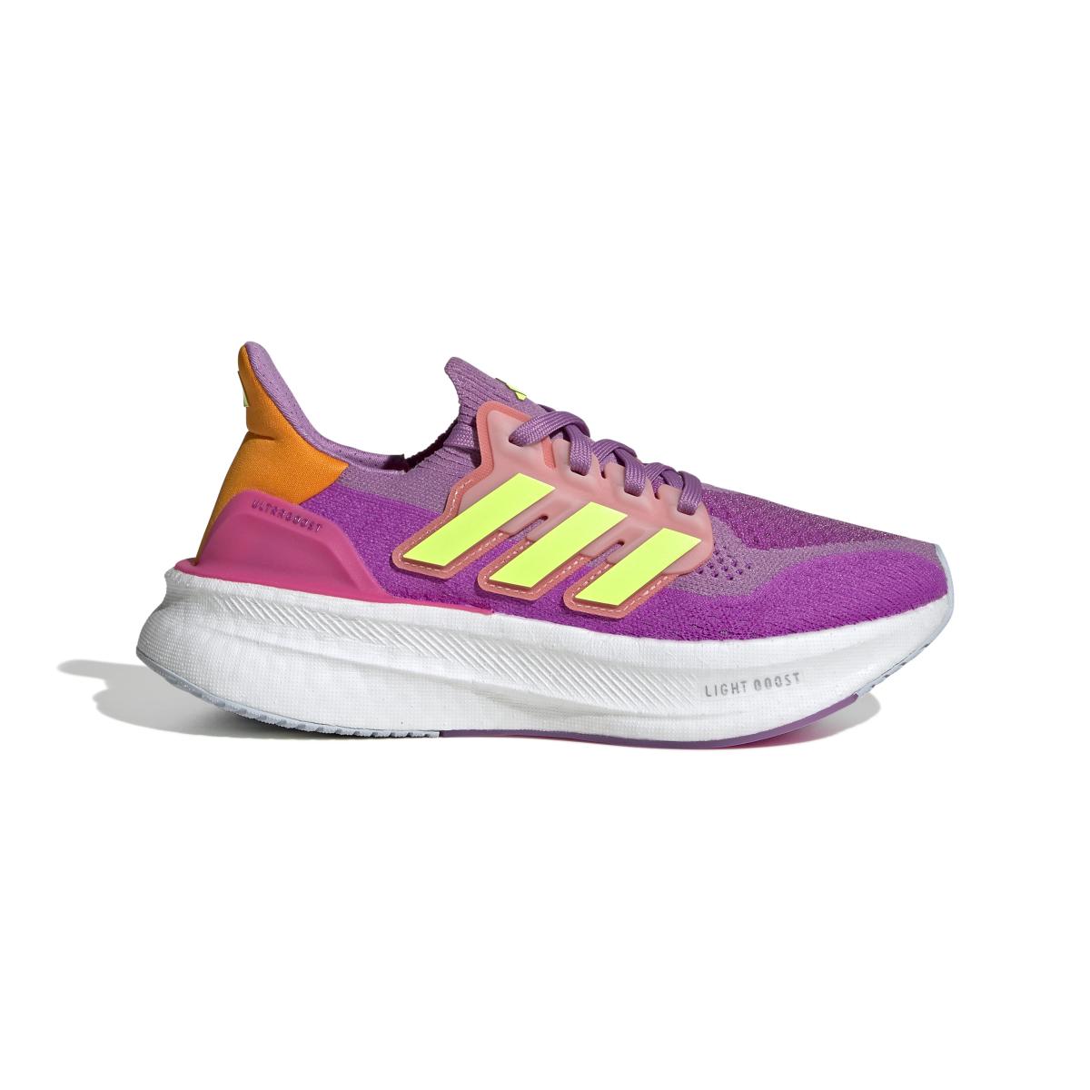 product/a/d/adidas_ih7596_1_footwear_photography_side_lateral_center_view_white.jpg