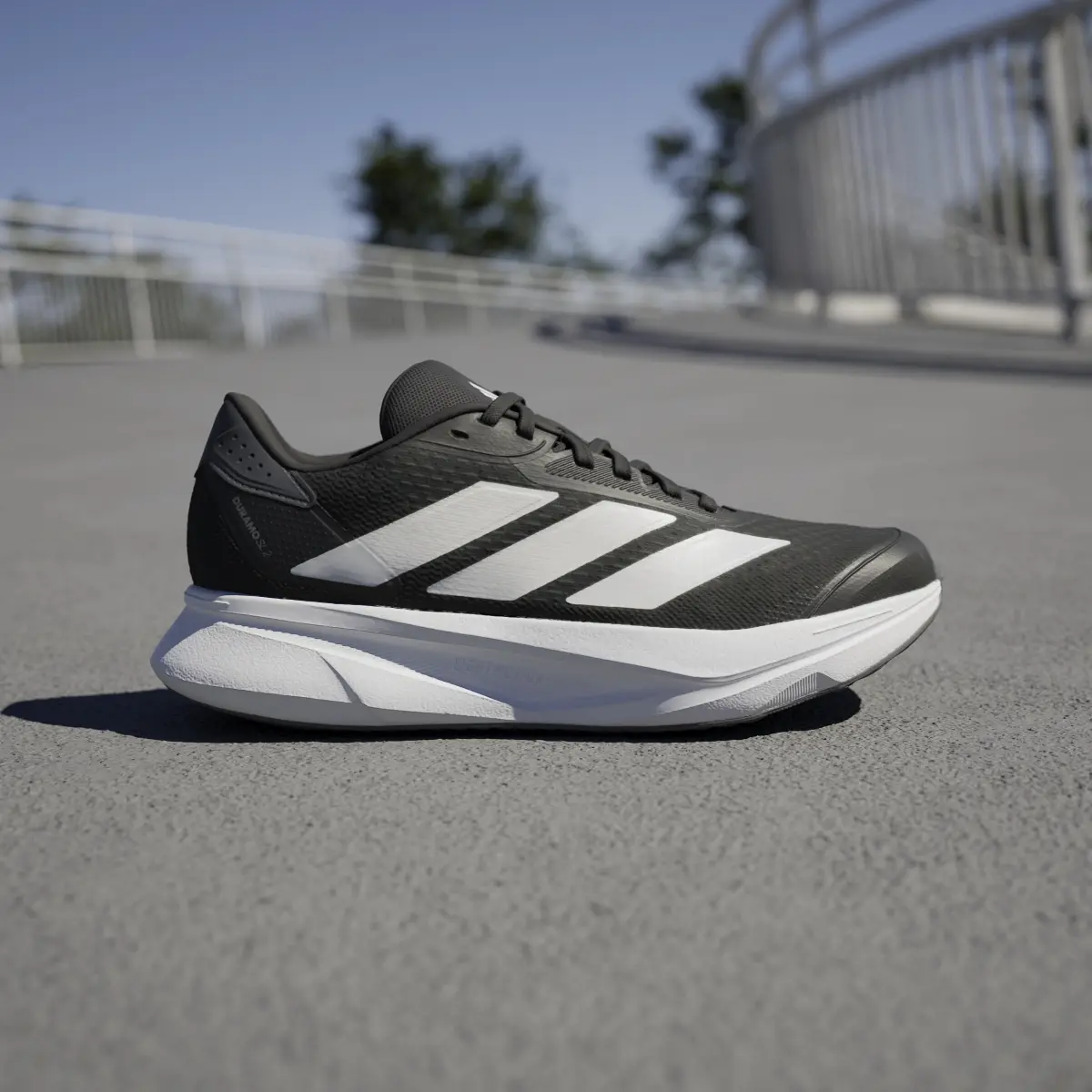 product/a/d/adidas_ih8225_16_footwear_photography_heromrktng_view_3.jpg