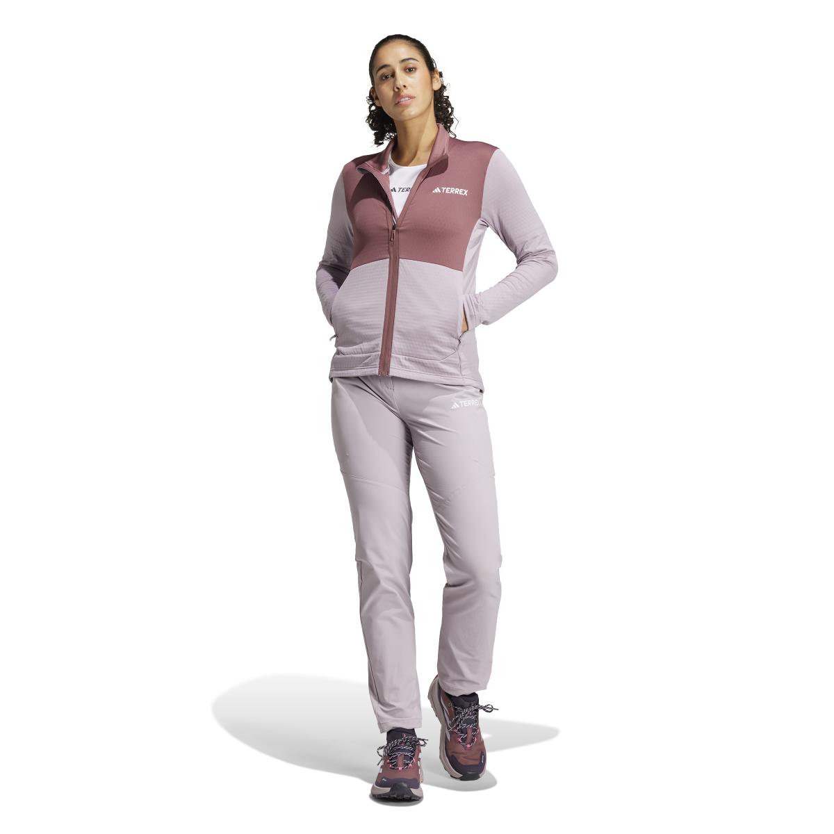 product/a/d/adidas_im8140_7_apparel_on_model_standard_outfit_view_white.jpg