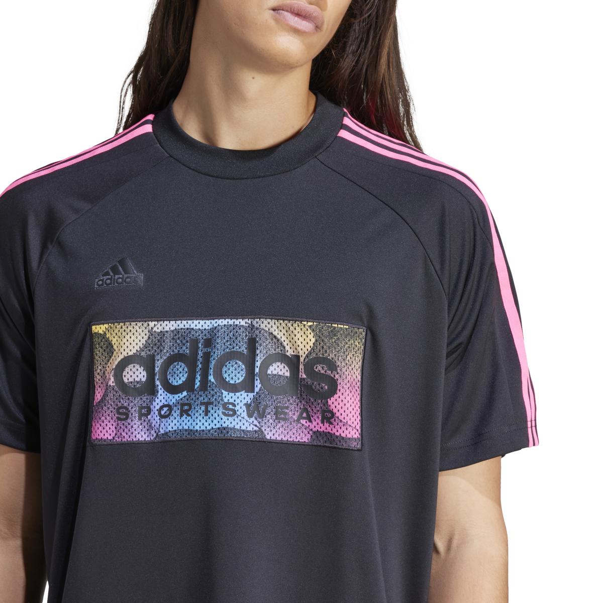 product/a/d/adidas_ip3781_8_apparel_on_model_detail_view_2_white-030824.jpg