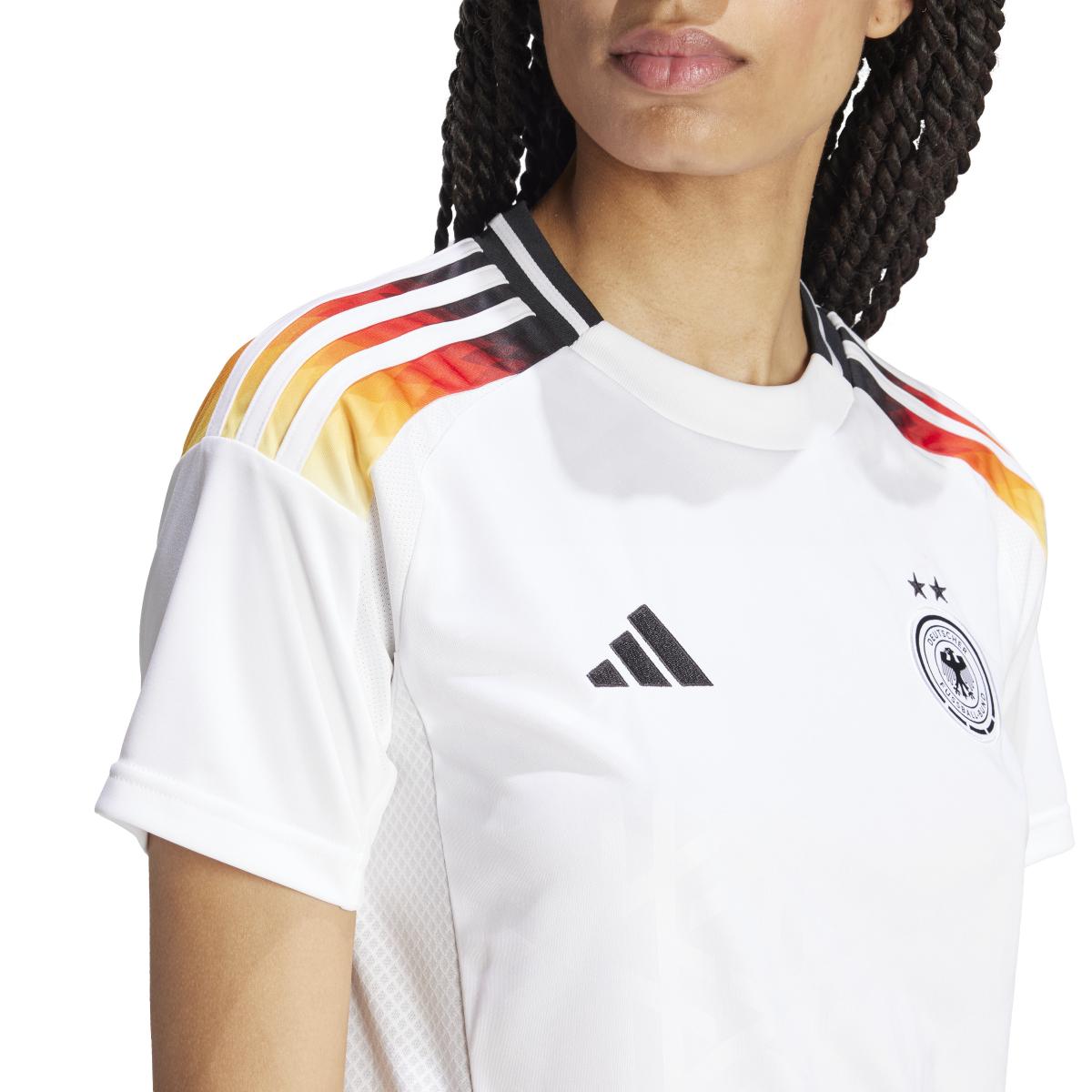 product/a/d/adidas_ip8140_9_apparel_on_model_detail_view_2_white.jpg