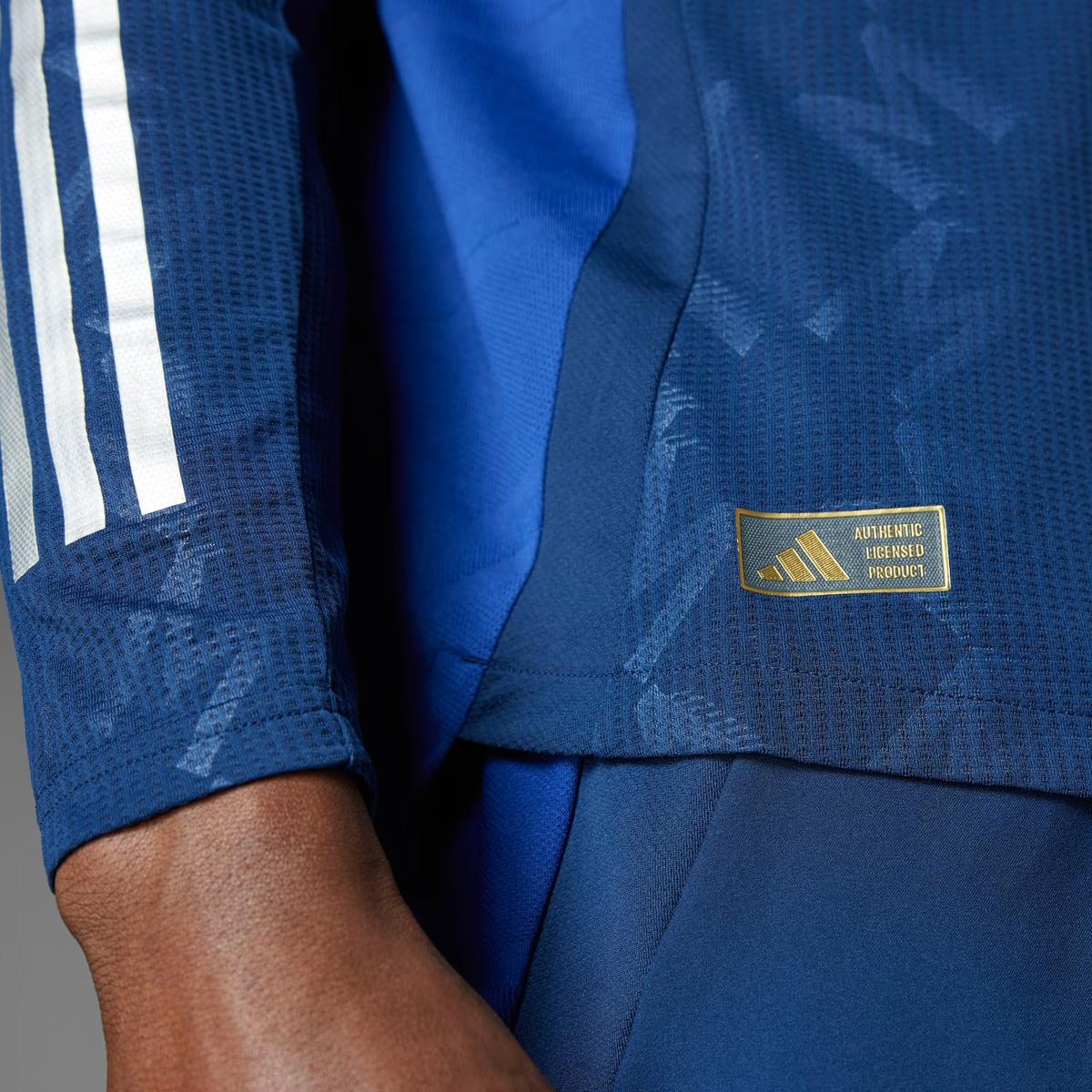 product/a/d/adidas_it1982_blue_9.jpg