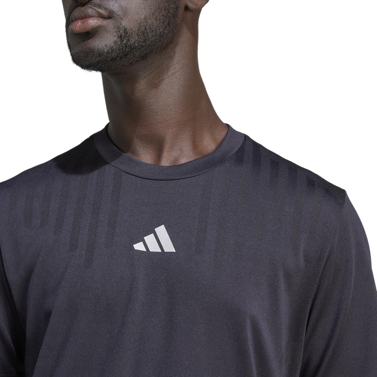 product/a/d/adidas_ix5374_7_apparel_on_model_detail_view_1_white.jpg