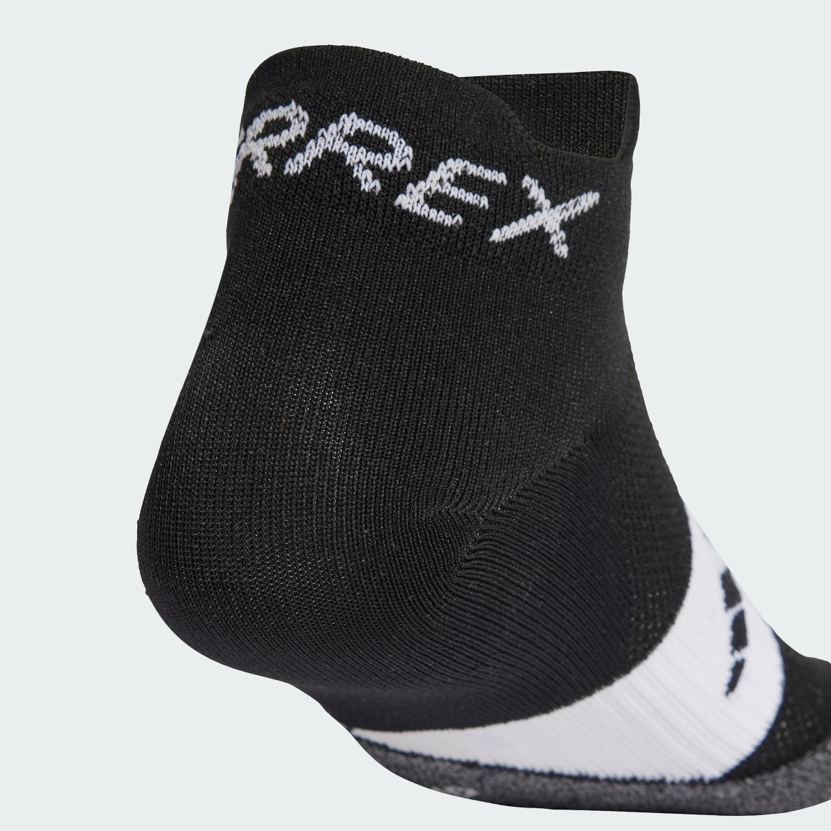 product/a/d/adidas_ix7420_black-white_4.jpg