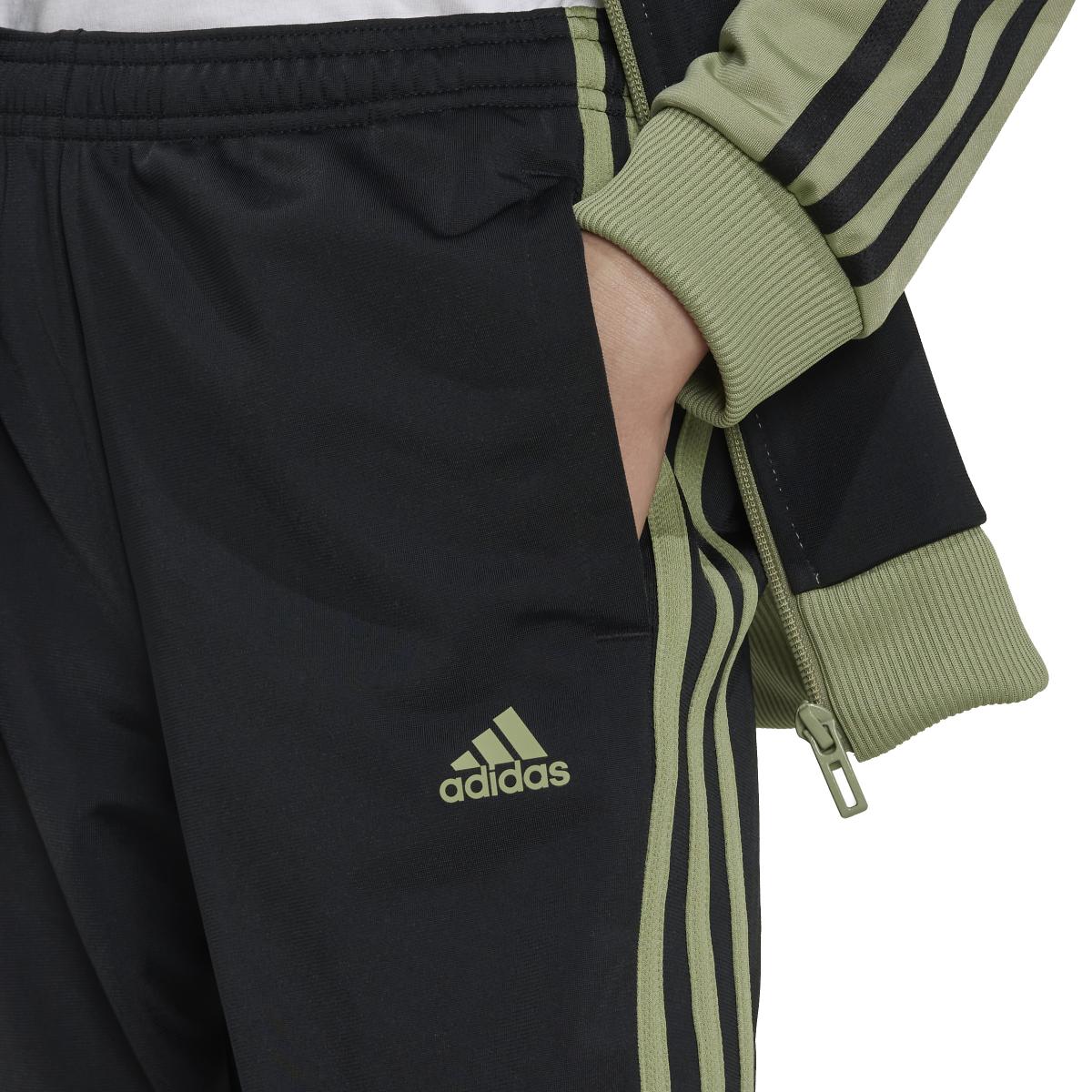 product/a/d/adidas_iy1796_5_apparel_on_model_detail_view_1_white.jpg