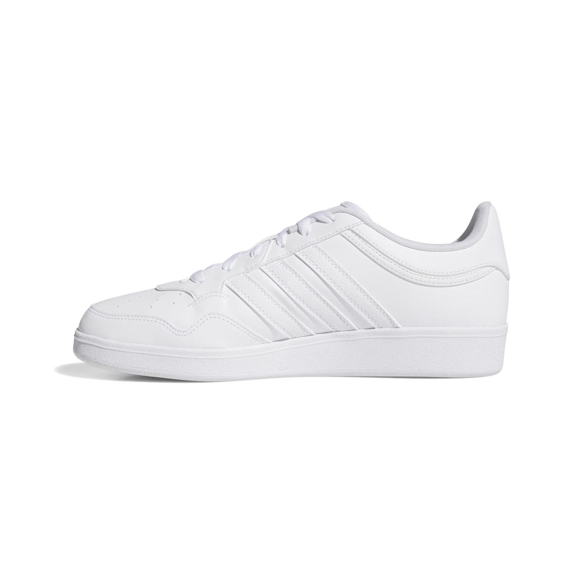 product/a/d/adidas_jh6141_5_footwear_photography_side_medial_center_view_white-nw091625.jpg