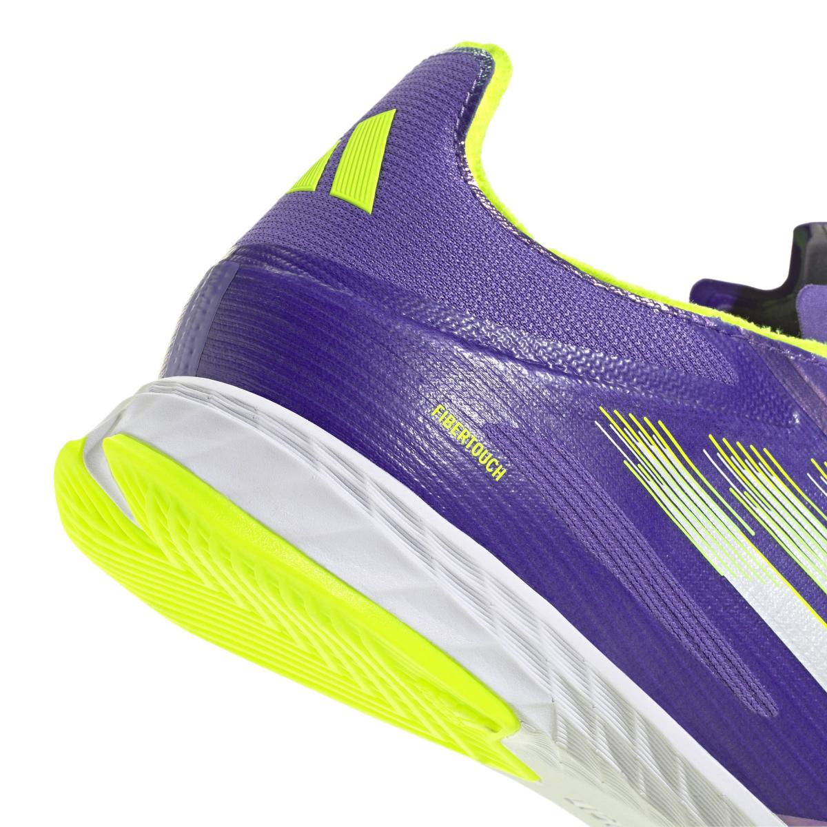 product/a/d/adidas_jh7682_8_footwear_photography_detail_view_2_white-nw091625.jpg