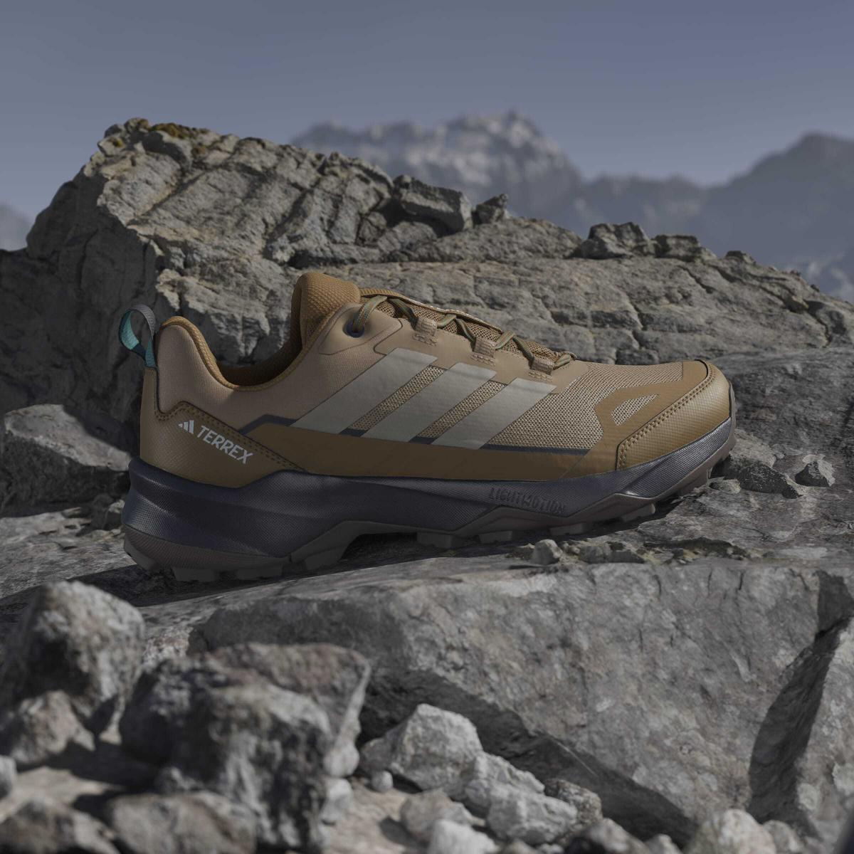 product/a/d/adidas_jh7802_15_footwear_photography_heromrktng_view_3-nw091625.jpg