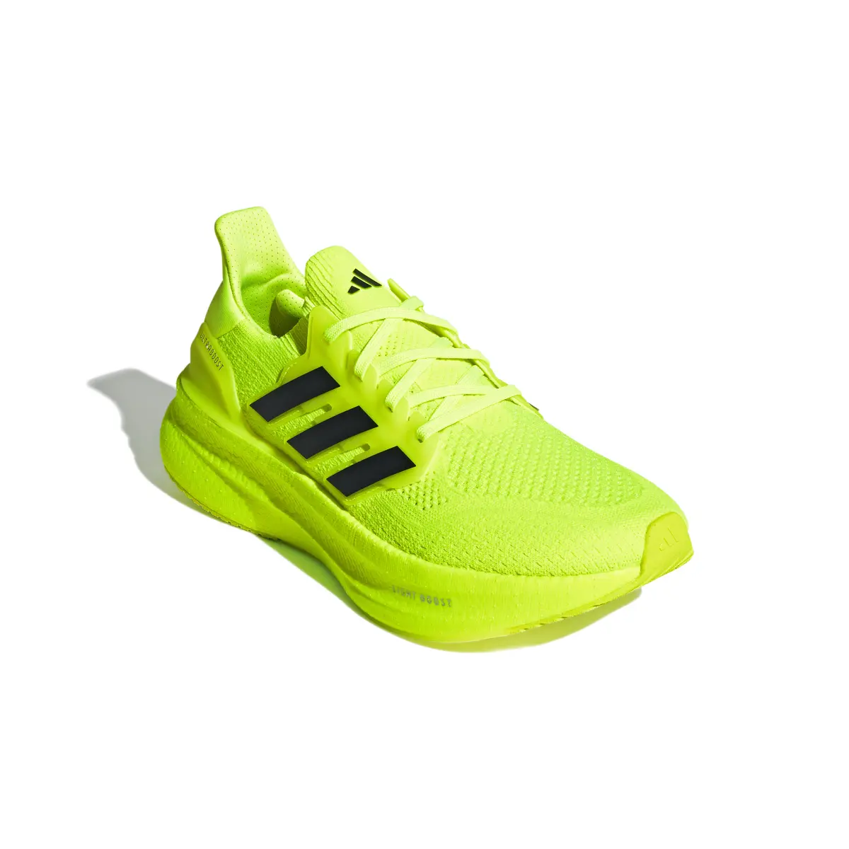 product/a/d/adidas_jh9069_6_footwear_photography_front_lateral_top_view_white-nw091625.jpg
