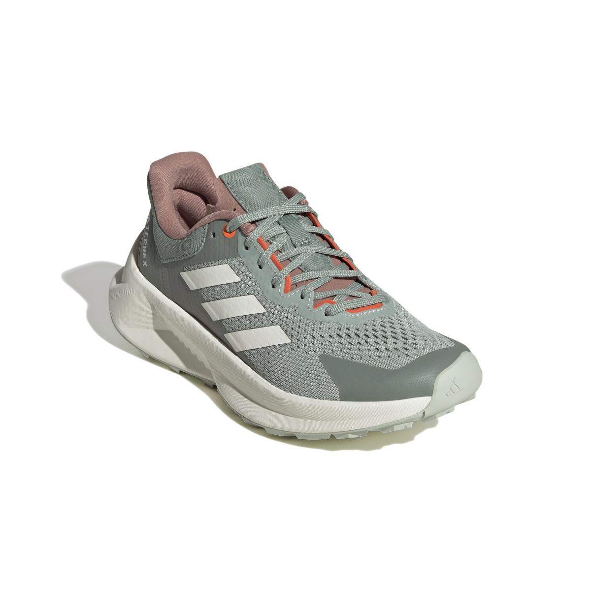 product/a/d/adidas_ji1290_6_footwear_photography_front_lateral_top_view_white-nw091625.jpg