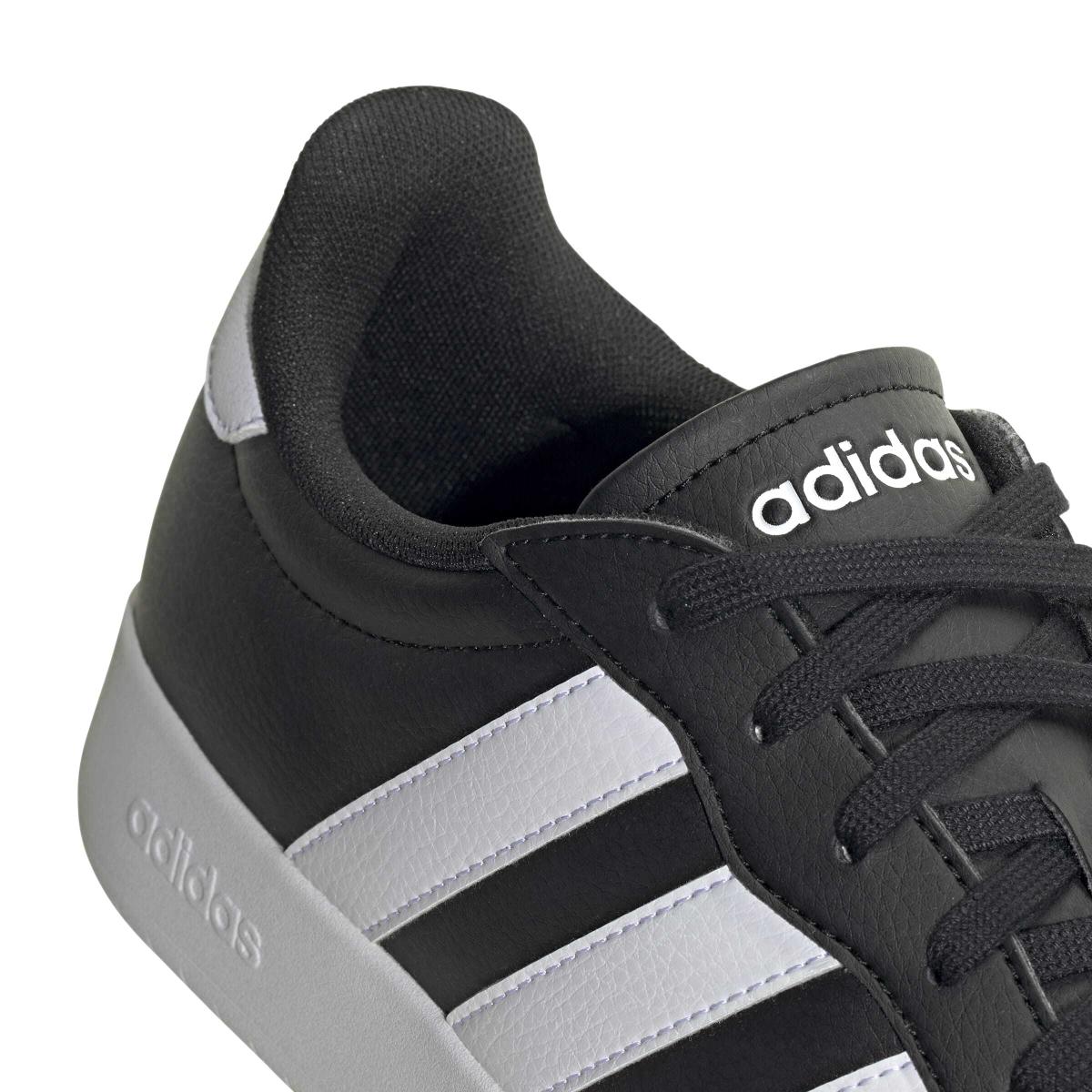 product/a/d/adidas_ji2307_8_footwear_photography_detail_view_1_white-nw091625.jpg
