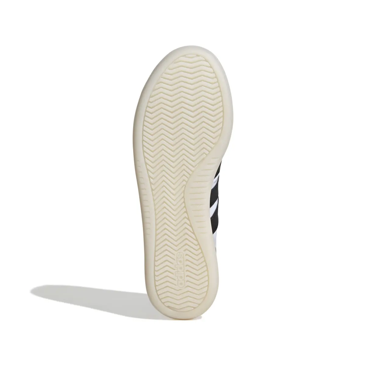 product/a/d/adidas_ji2315_4_footwear_photography_bottom_view_white-nw091625.jpg