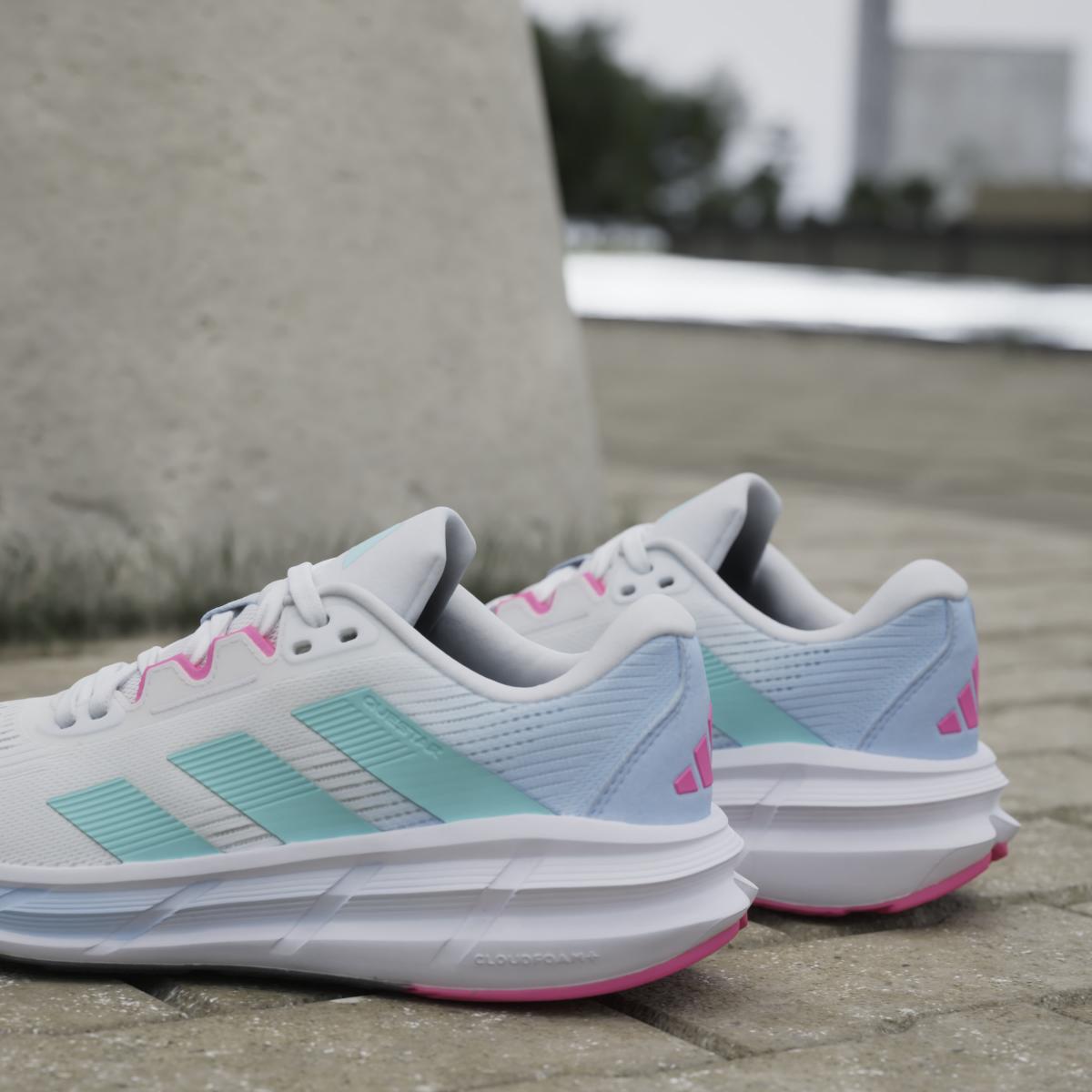 product/a/d/adidas_ji4609_23_footwear_photography_heromrktng_view_10-nw091625.jpg