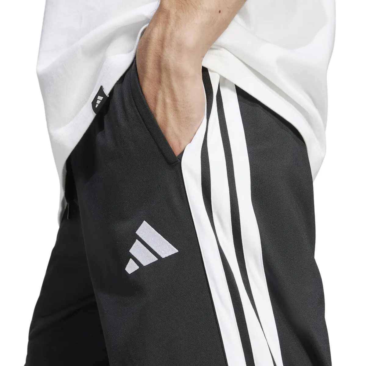 product/a/d/adidas_ji8802_black_5.jpg