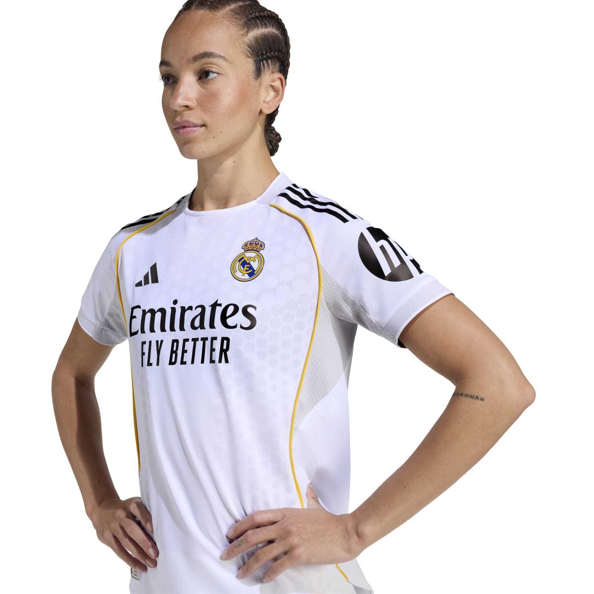 product/a/d/adidas_jn8868_7_apparel_on_model_detail_view_2_white.jpg