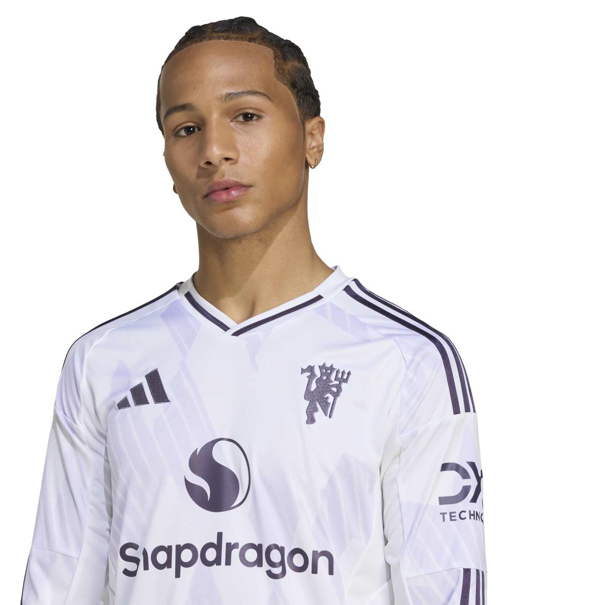 product/a/d/adidas_jp3025_6_apparel_on_model_detail_view_1_white.jpg