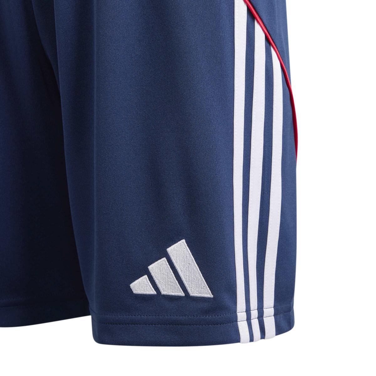 product/a/d/adidas_jp4088_3_apparel_photography_detail_view_1_white.jpg