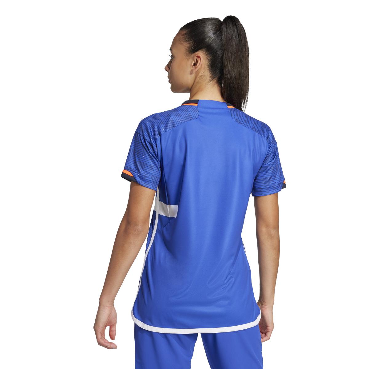 product/a/d/adidas_jp4336_3_apparel_on_model_back_view_white.jpg