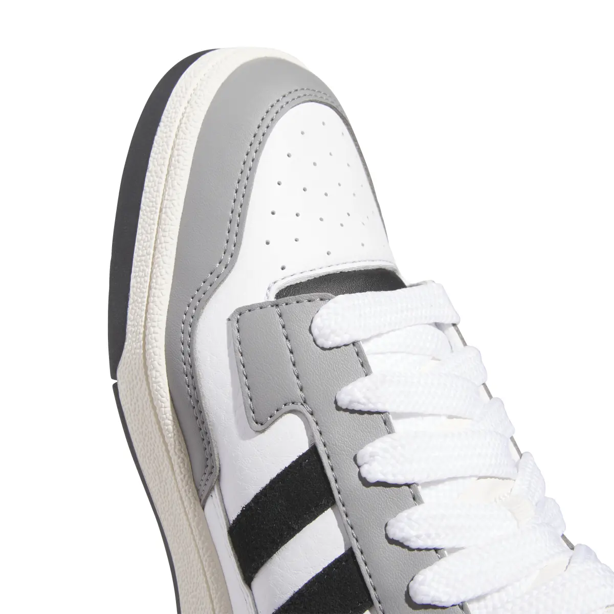 product/a/d/adidas_jp5866_9_footwear_photography_detail_view_2_white-nw110824.jpg