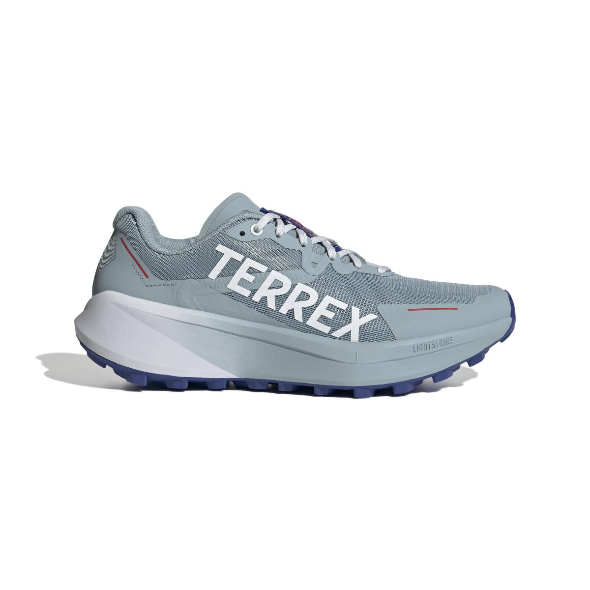 product/a/d/adidas_jp7255_1_footwear_photography_side_lateral_center_view_white-nw091625.jpg