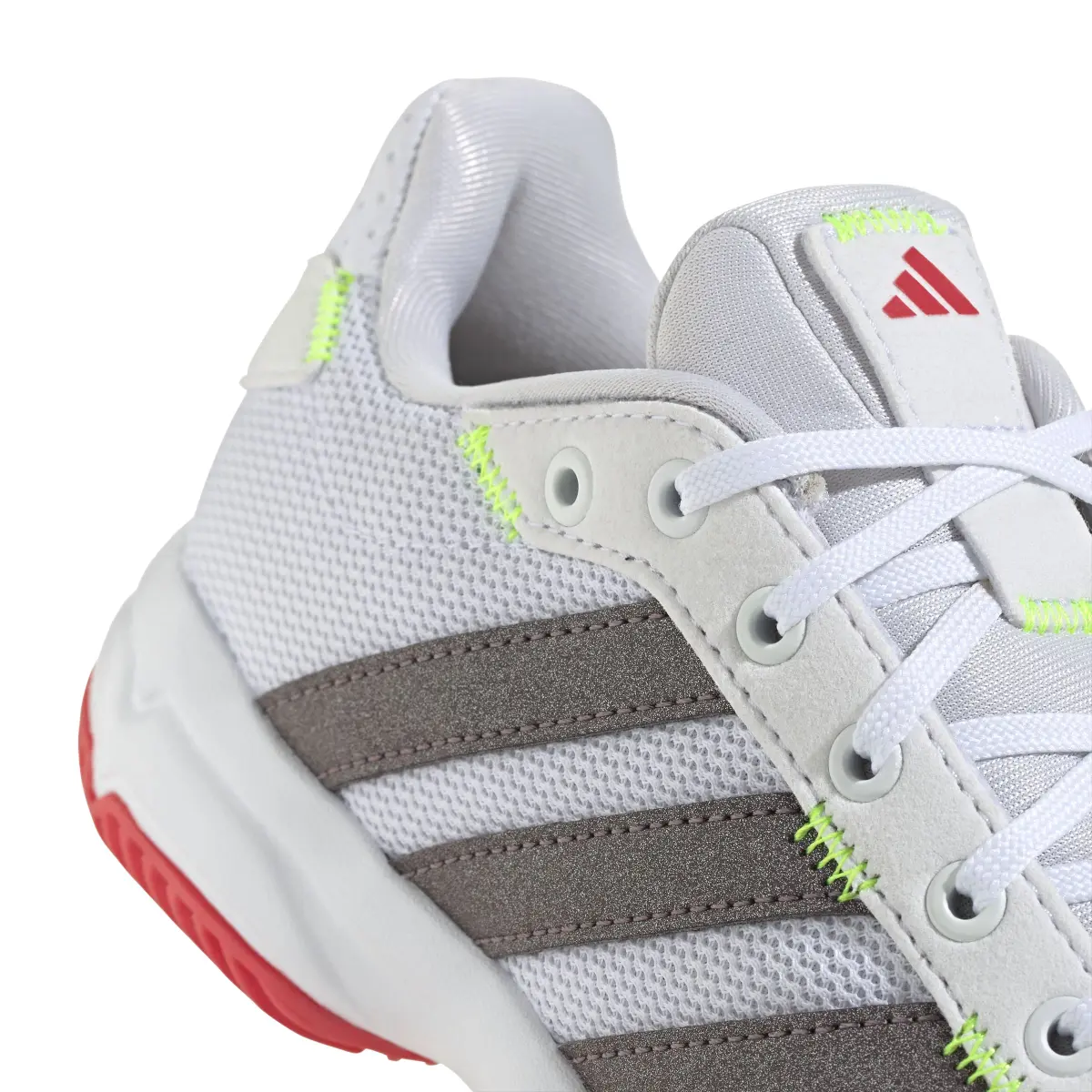 product/a/d/adidas_jp7275_9_footwear_photography_detail_view_2_white.jpg