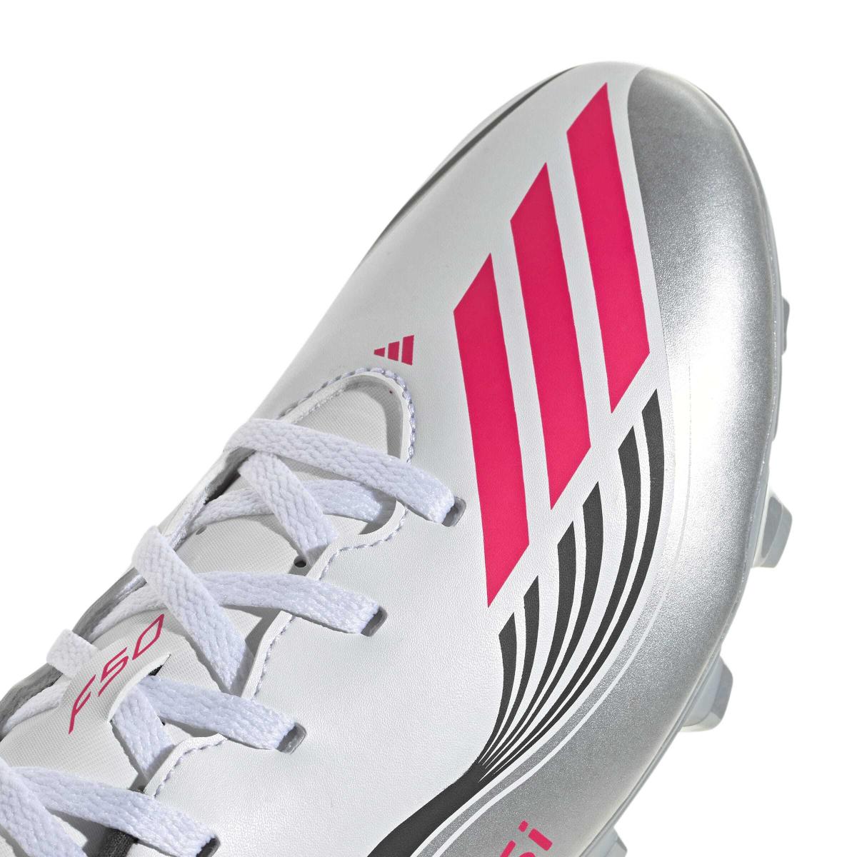 product/a/d/adidas_jp7443_8_footwear_photography_detail_view_2_white.jpg