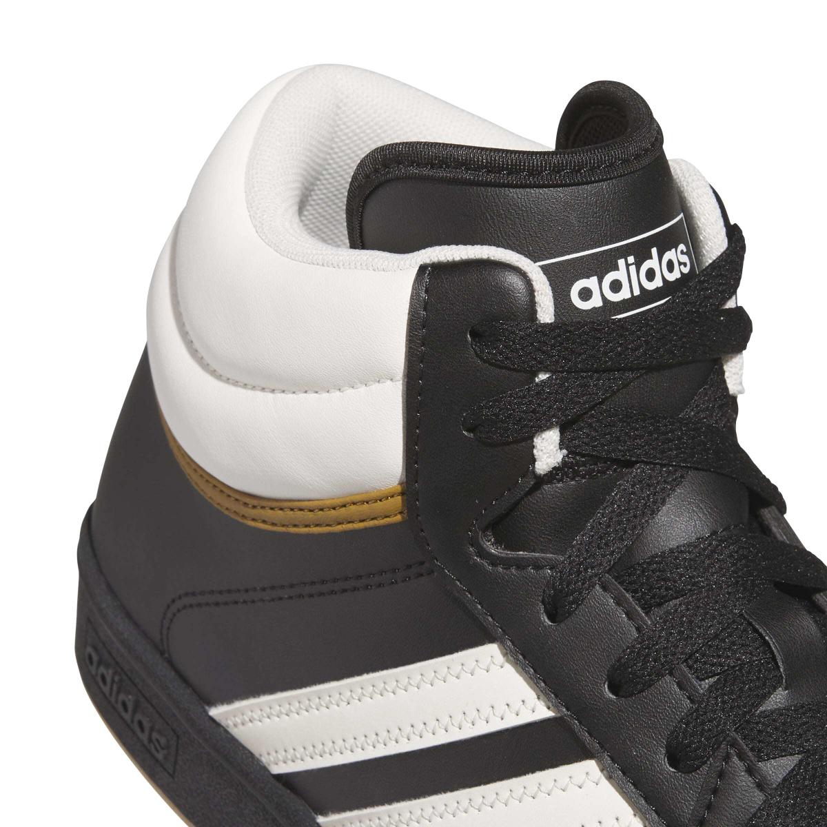 product/a/d/adidas_jq5357_9_footwear_photography_detail_view_2_white-nw091625.jpg
