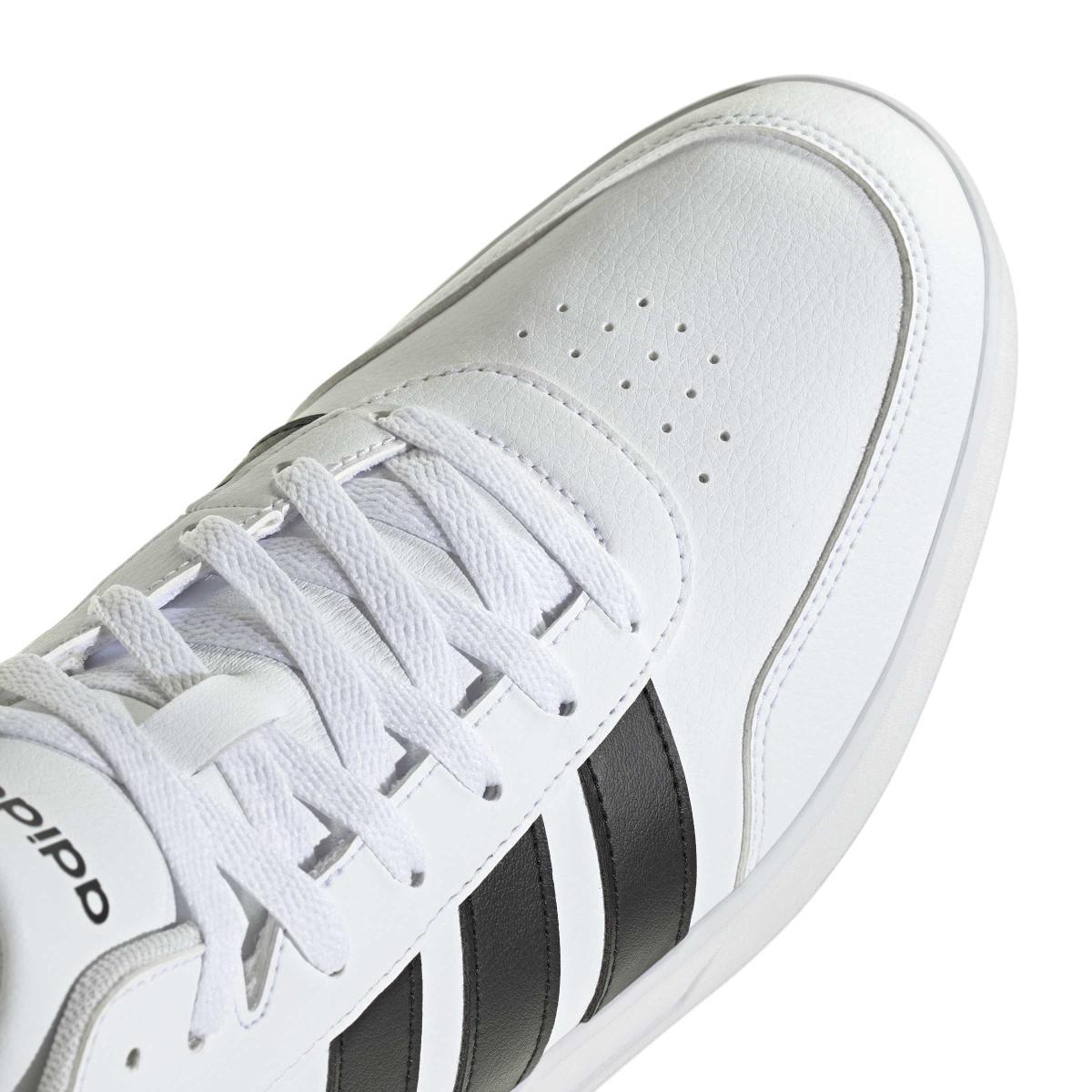 product/a/d/adidas_jq5484_9_footwear_photography_detail_view_2_white-nw091625.jpg