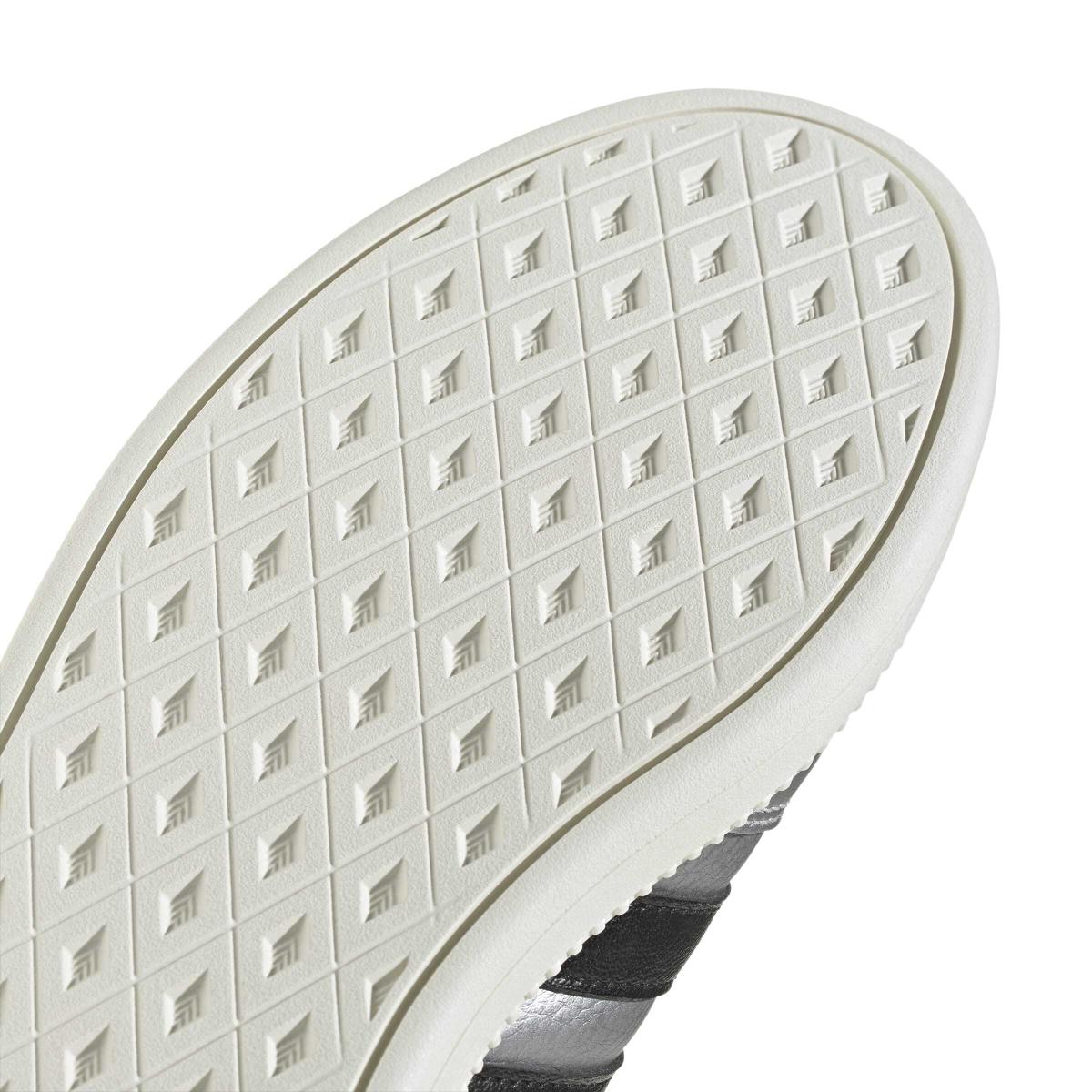 product/a/d/adidas_jq8263_8_footwear_photography_detail_view_1_white-nw091625.jpg