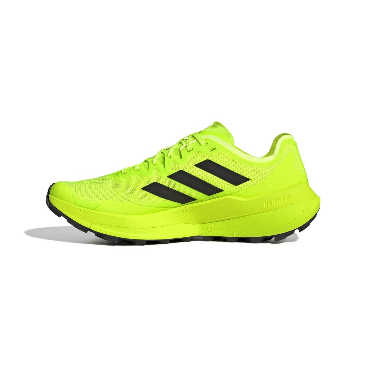 product/a/d/adidas_jr5220_5_footwear_photography_side_medial_center_view_white-nw091725.jpg