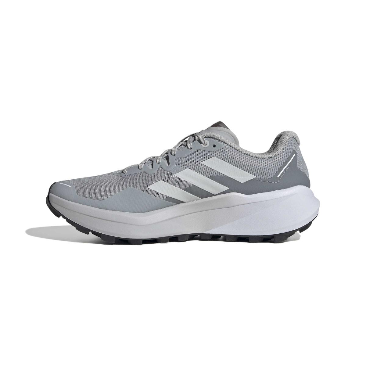 product/a/d/adidas_jr5244_5_footwear_photography_side_medial_center_view_white-nw091725.jpg