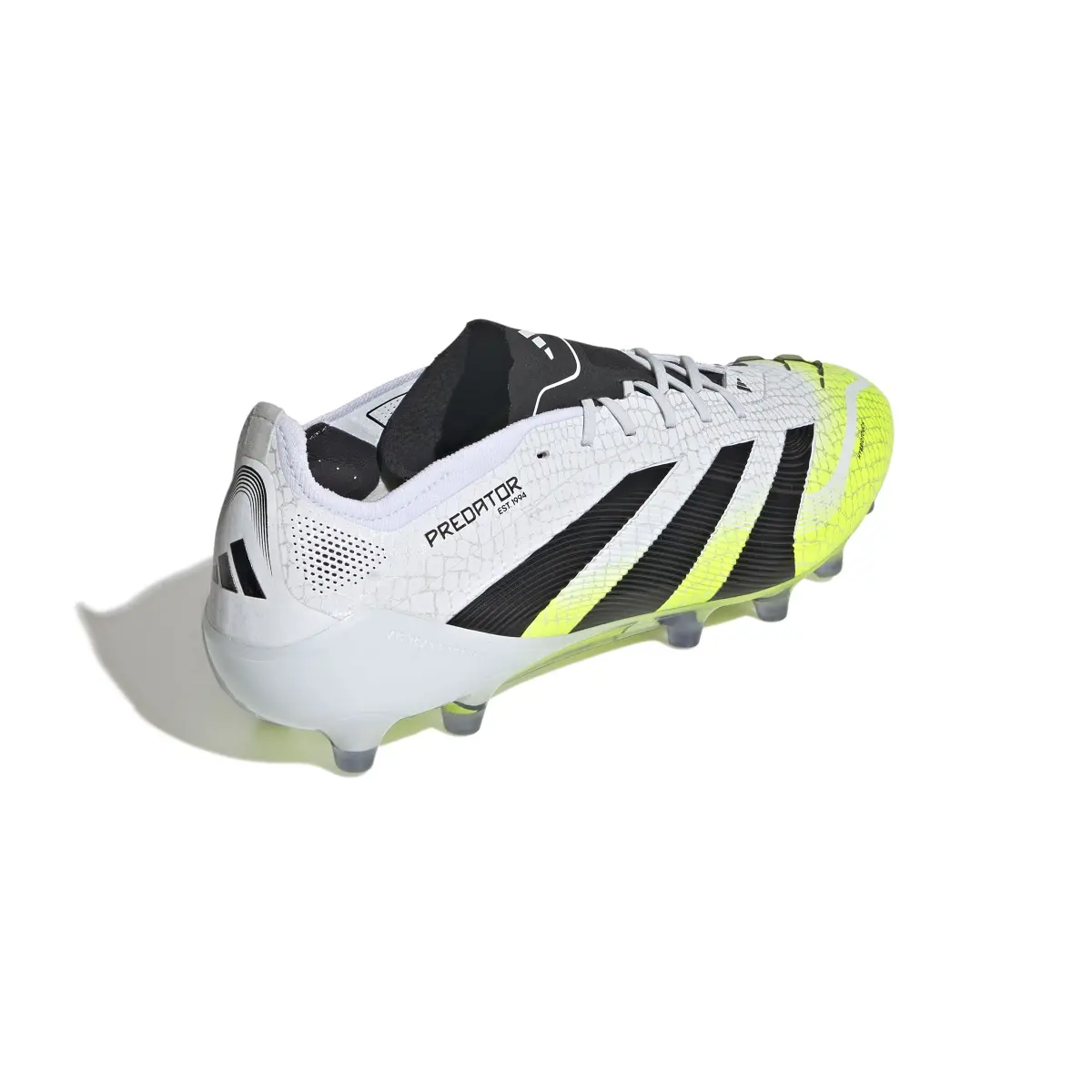product/a/d/adidas_js0946_6_footwear_photography_back_lateral_top_view_white-nw091725.jpg