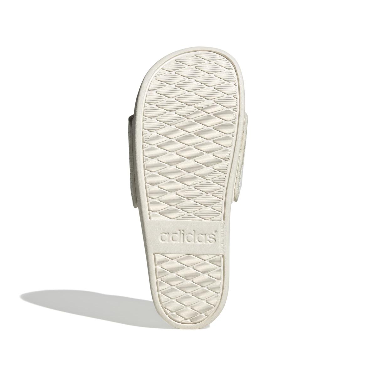product/a/d/adidas_js3620_4_footwear_photography_bottom_view_white-nw091725.jpg