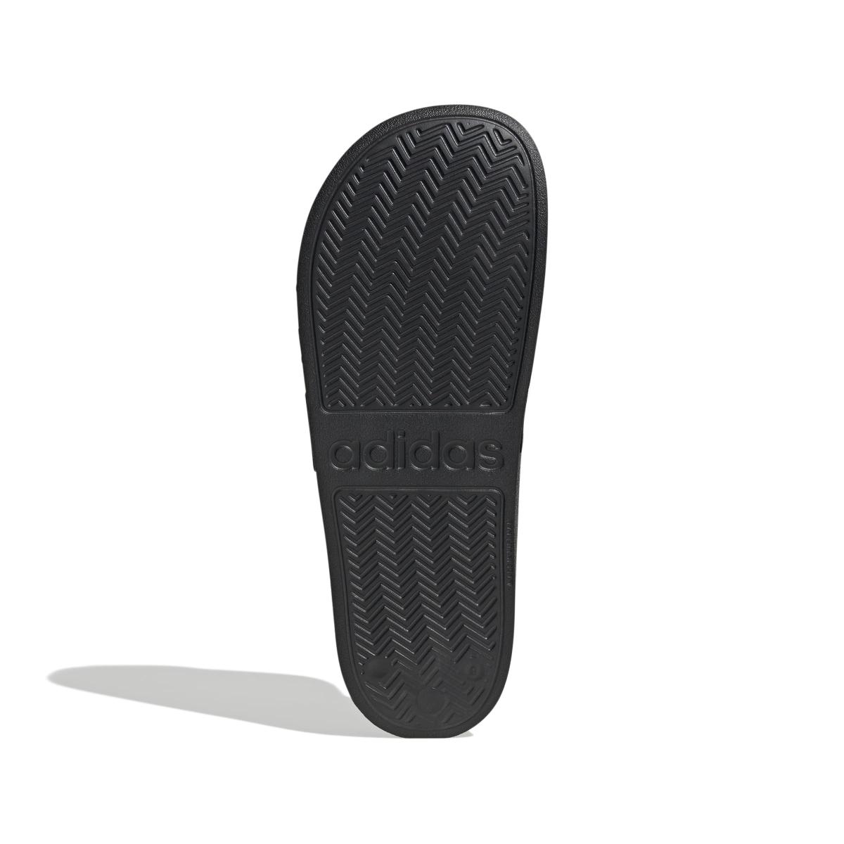 product/a/d/adidas_js4862_4_footwear_photography_bottom_view_white-nw091725.jpg