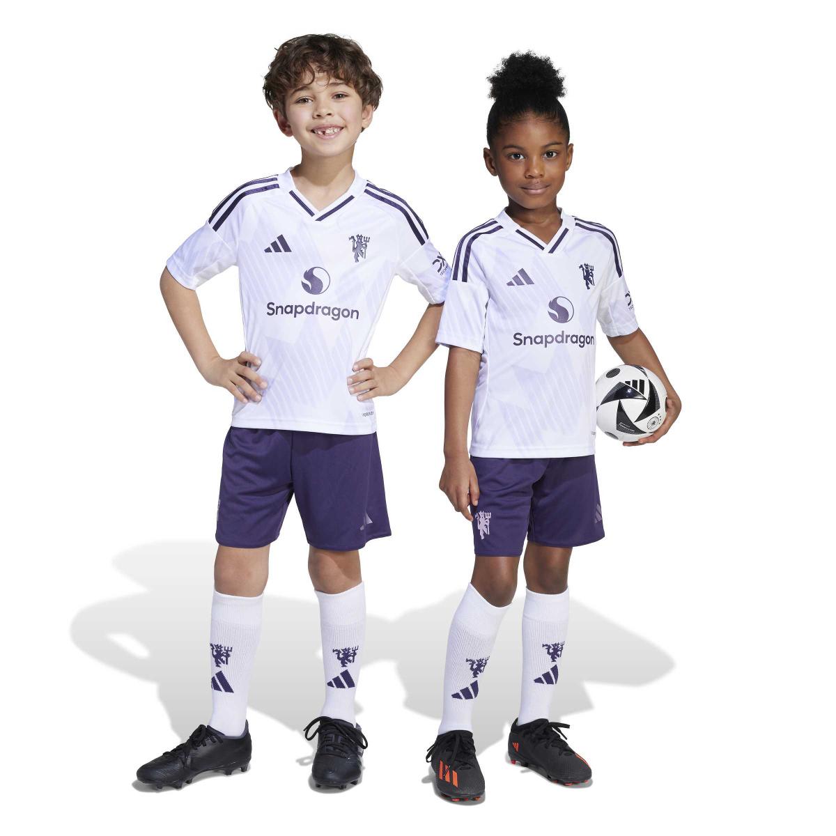 product/a/d/adidas_kc5899_12_apparel_on_model_standard_unisex_pair_shot_white.jpg