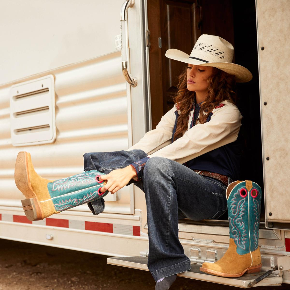 product/a/r/ariat_10044403_buckskin-roughout_8.jpg