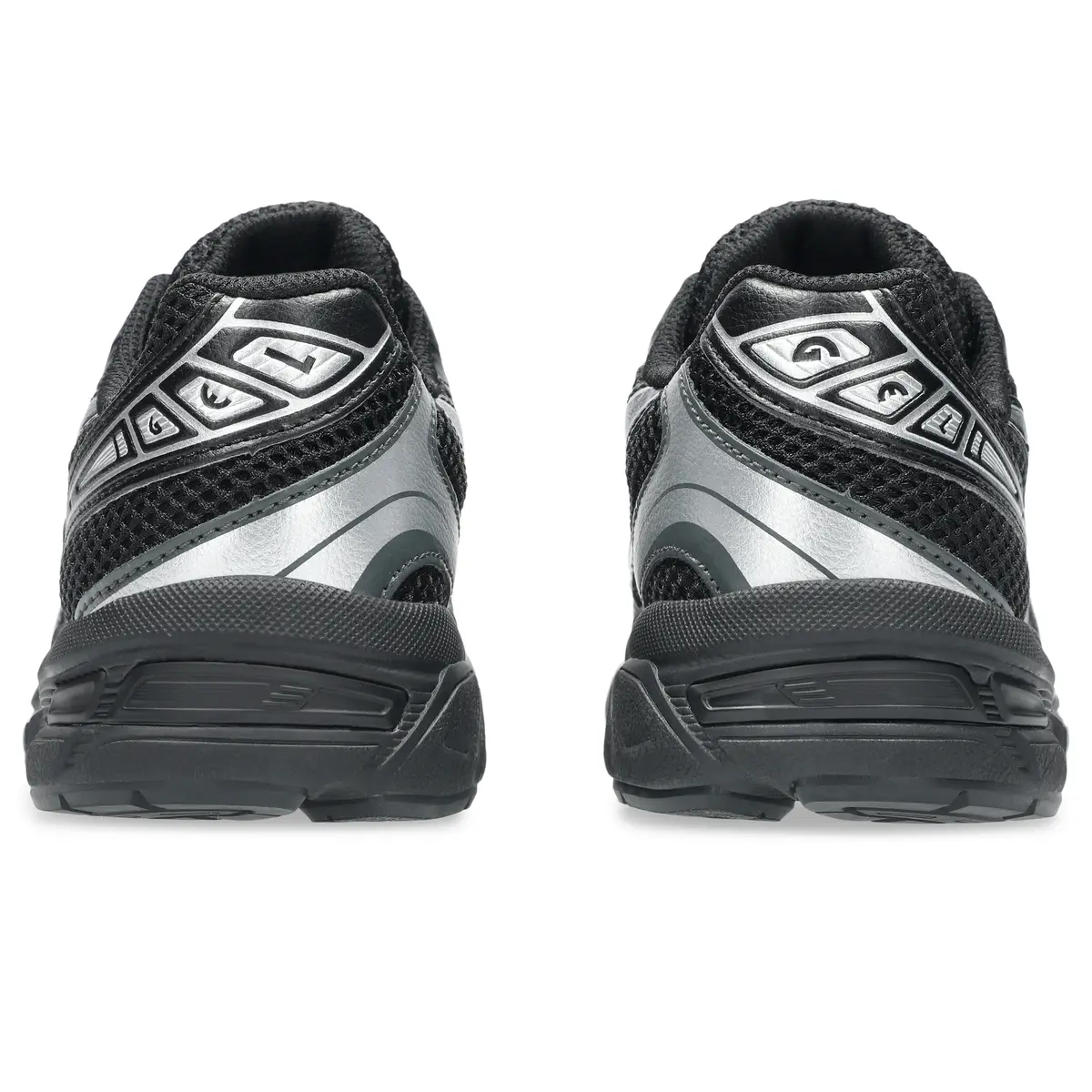 product/a/s/asics_1204a169---001_black-pure-silver_3.jpg