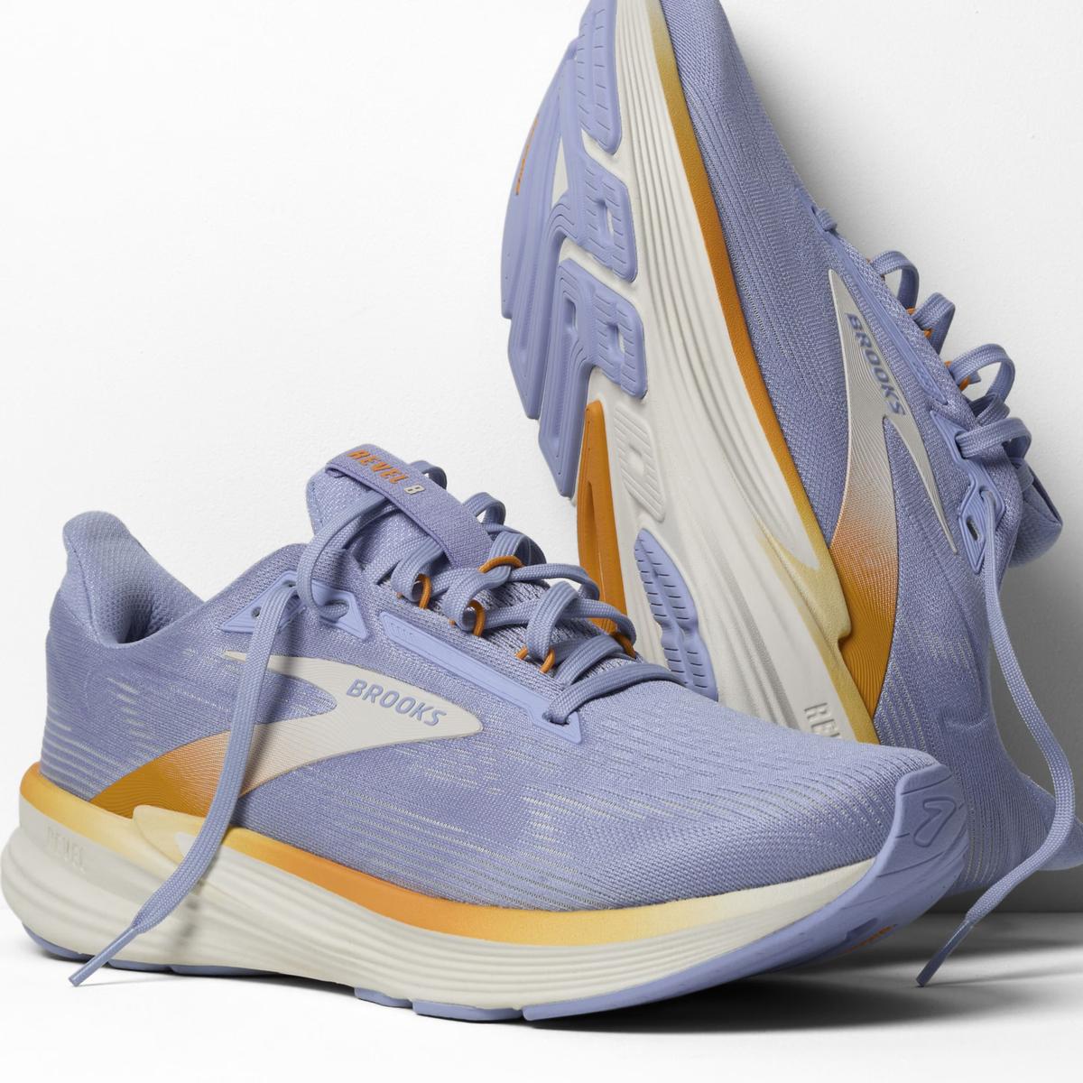 product/b/r/brooks_120456-451_blue-heron-orange-coconut_2.jpg