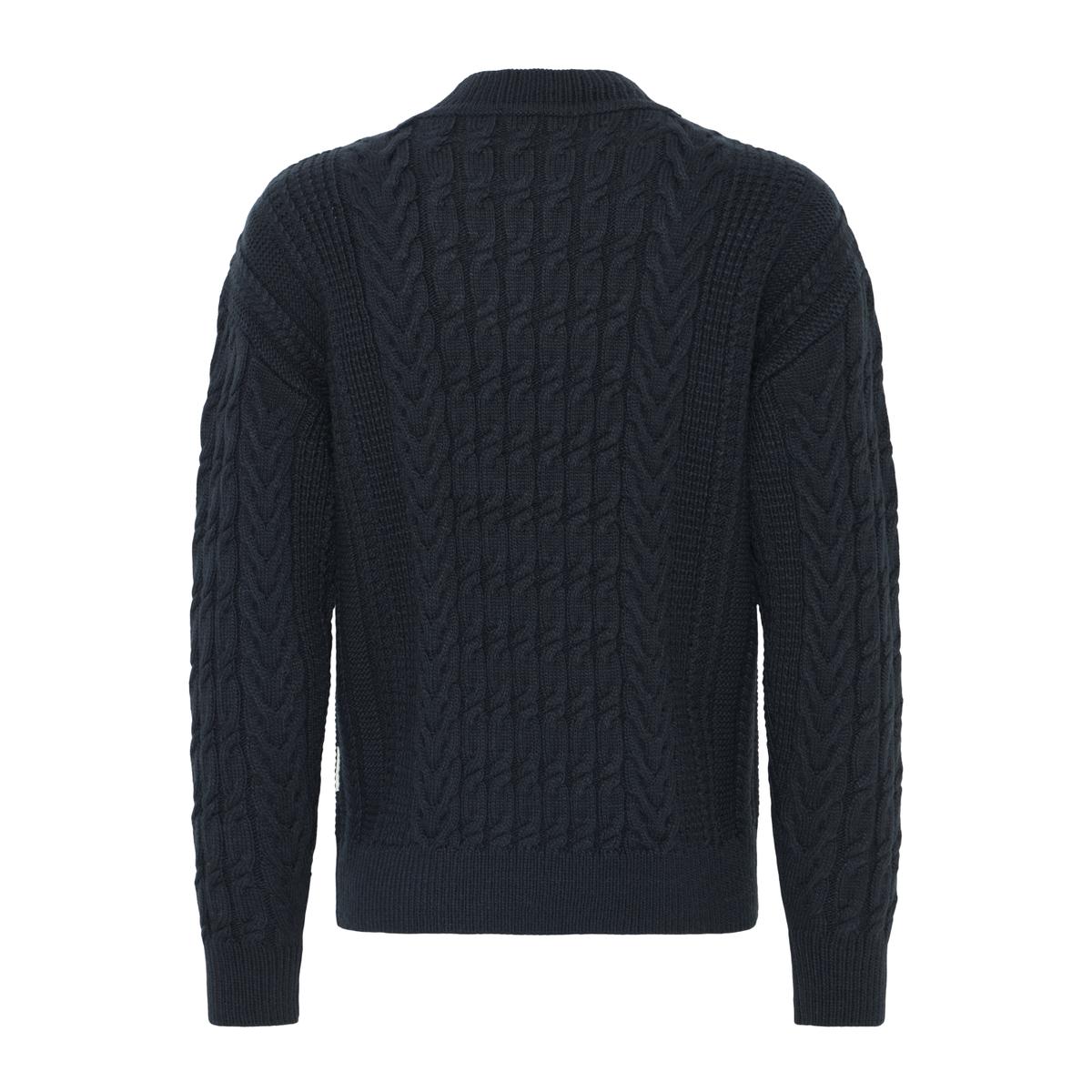 product/c/a/casual-friday_20505591-194013_1.jpg