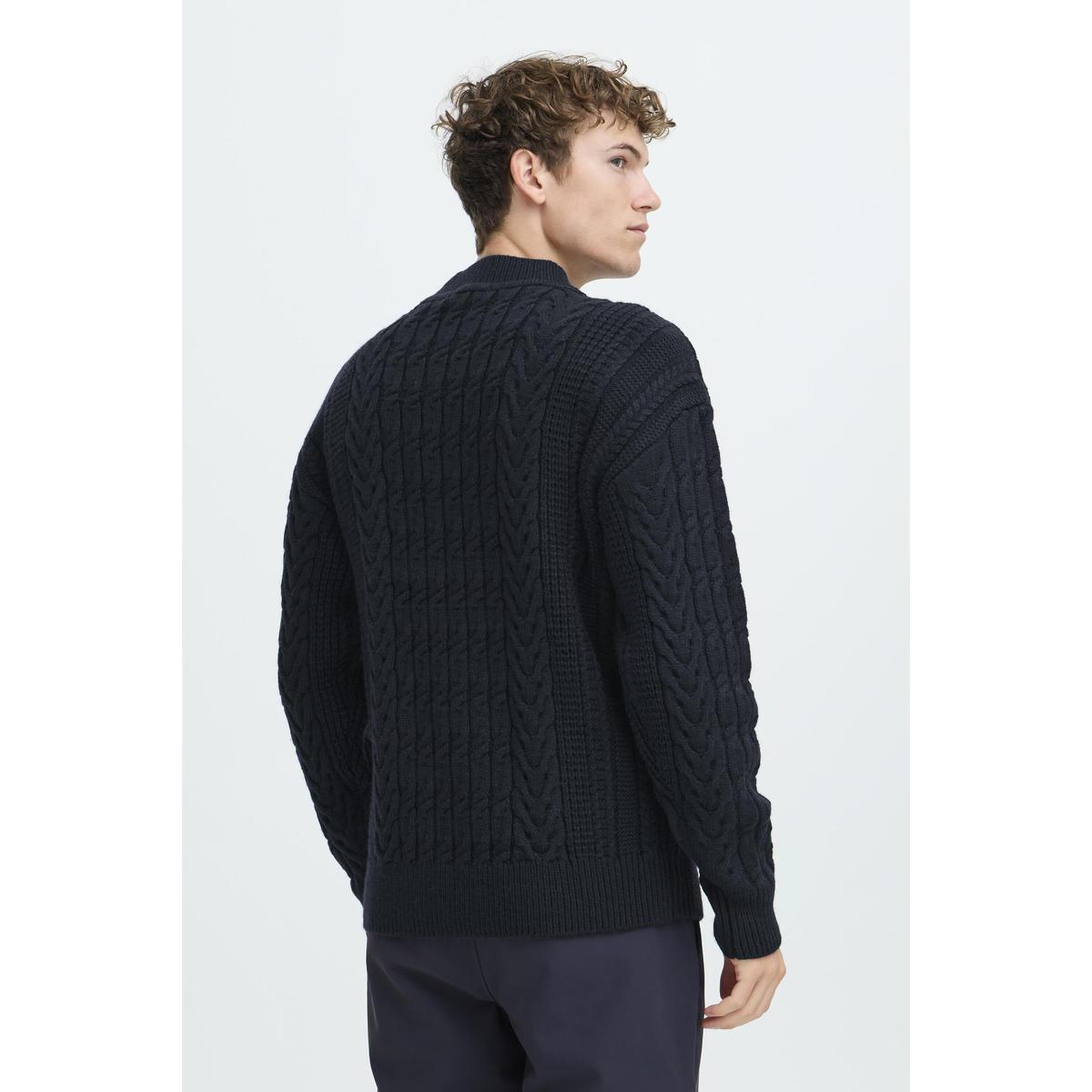 product/c/a/casual-friday_20505591-194013_5.jpg