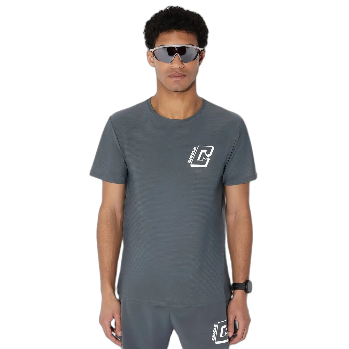 product/c/i/circle-sportswear_ts001p29-sch01-m-ob-ss25_flint-grey_1.jpg