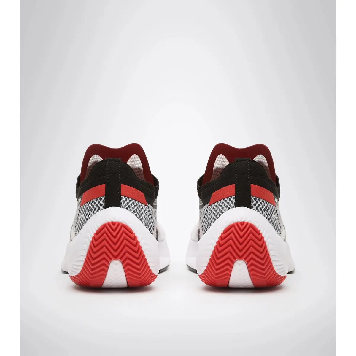 product/d/i/diadora_101.178396-c6714_white-black-fiery-red_3.jpg