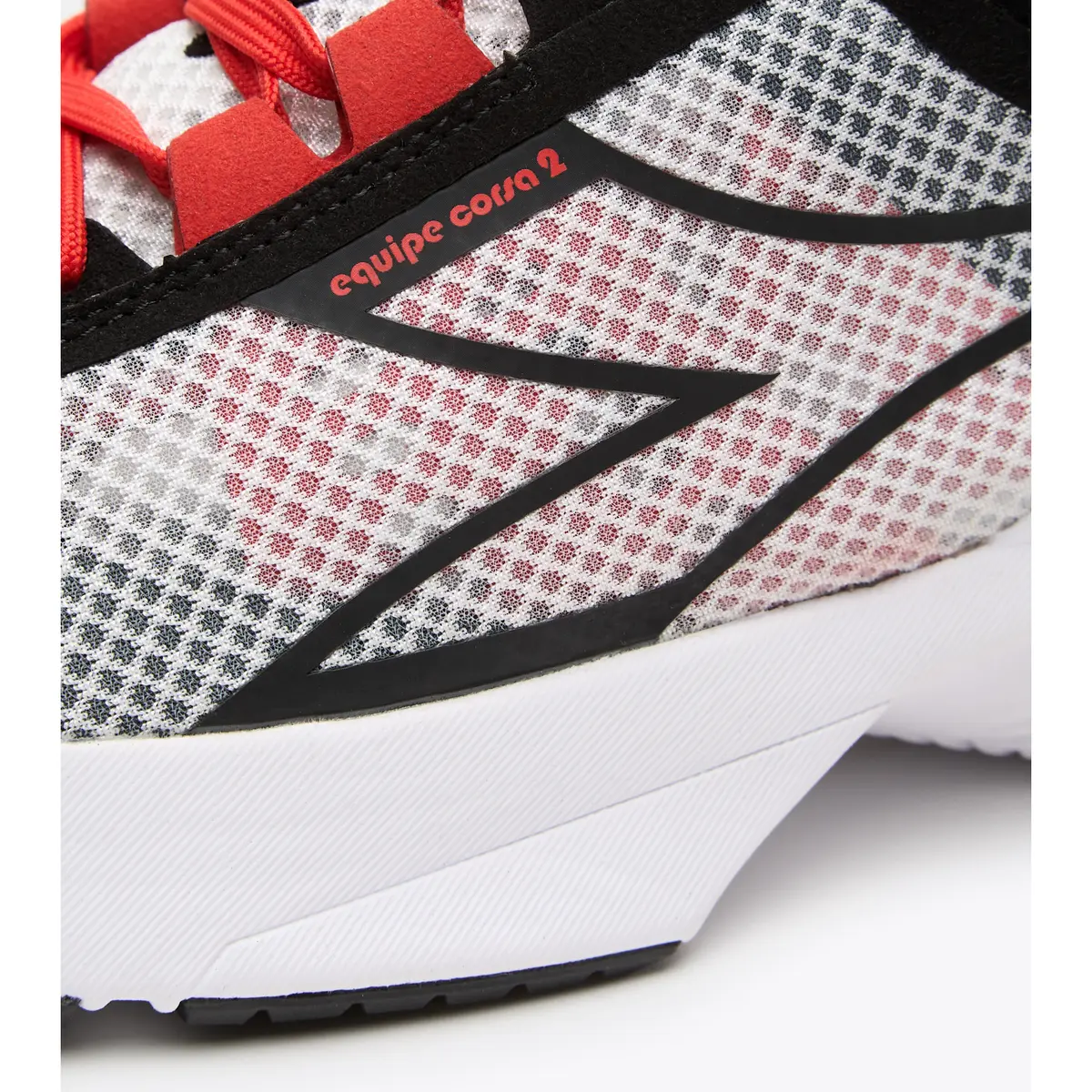 product/d/i/diadora_101.178396-c6714_white-black-fiery-red_6.jpg